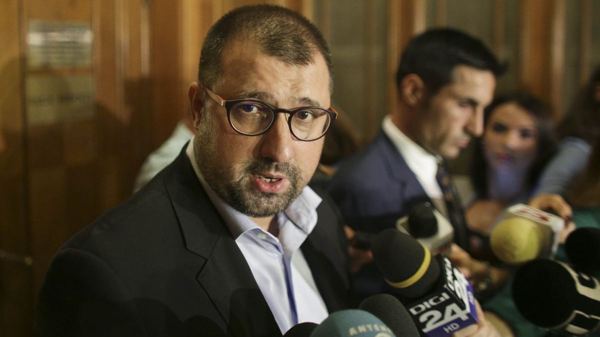 Colonelul Dragomir îndeamnă presa să scrie despre vila lui Coldea de pe Coasta de Azur