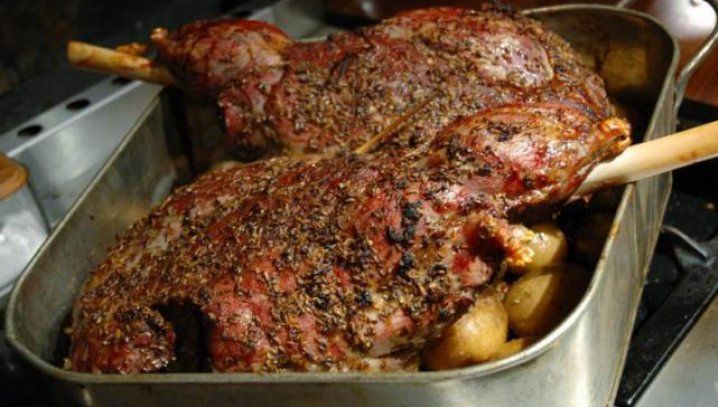 Cine NU ar trebui să consume carne de miel. Sub nicio formă!