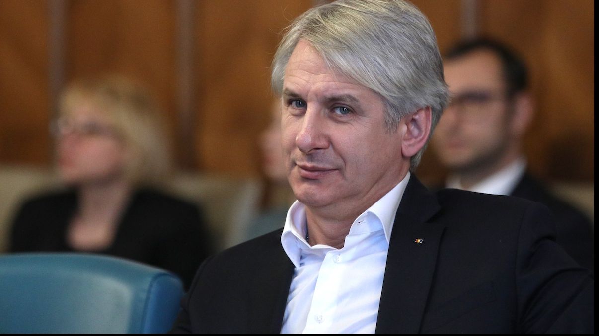 Orlando Teodorovici lovește din nou și vrea să limiteze libertatea de mișcare a românilor în UE