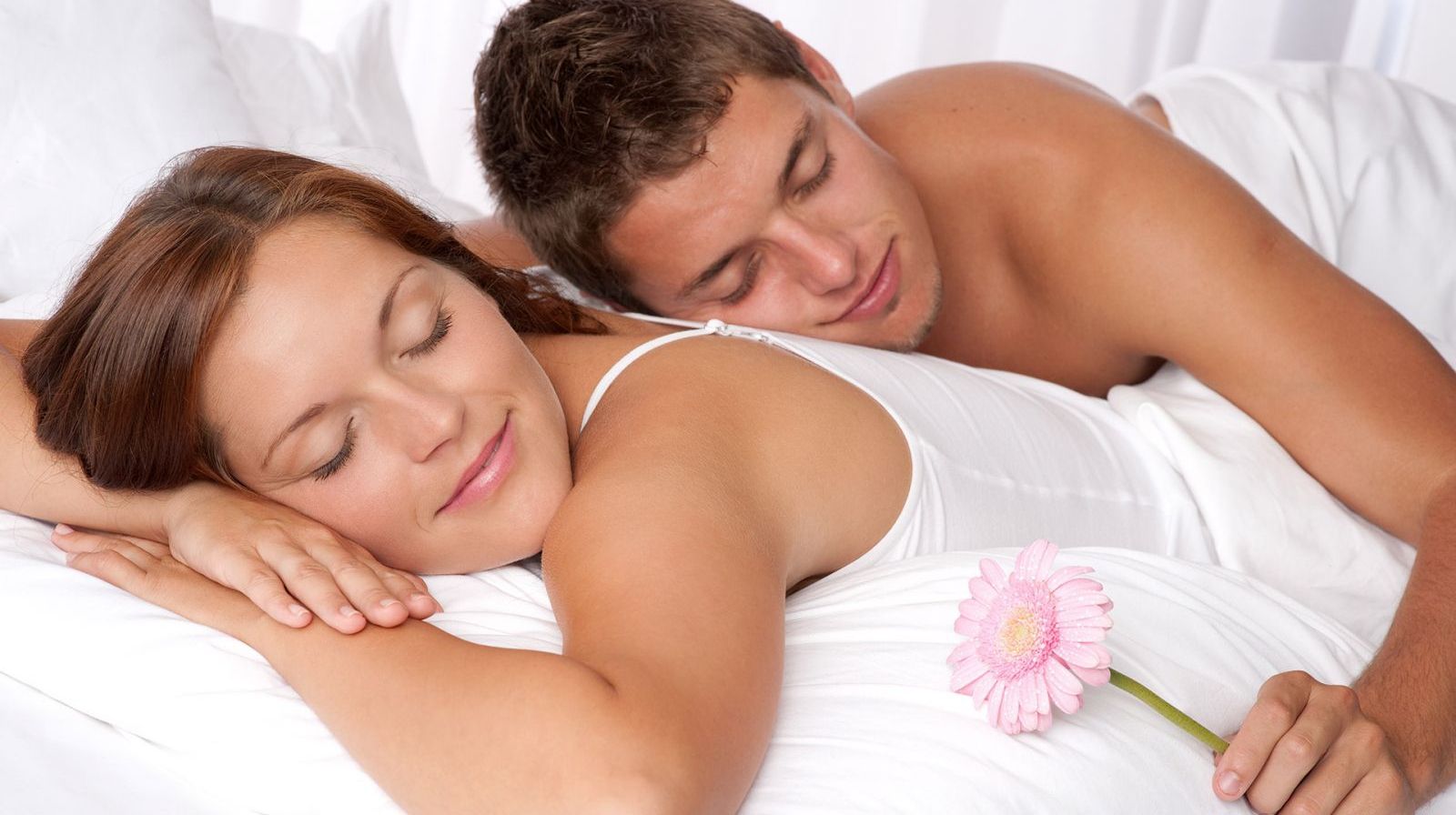 Şi-a injectat ulei de nucă de cocos + silicon în "bărbăţie".Ce s-a întâmplat după 10 minute, uluitor