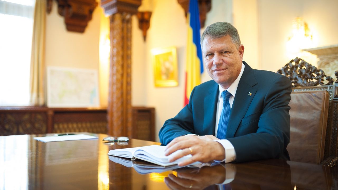 Iohannis își trimite fosta consilieră la CCR