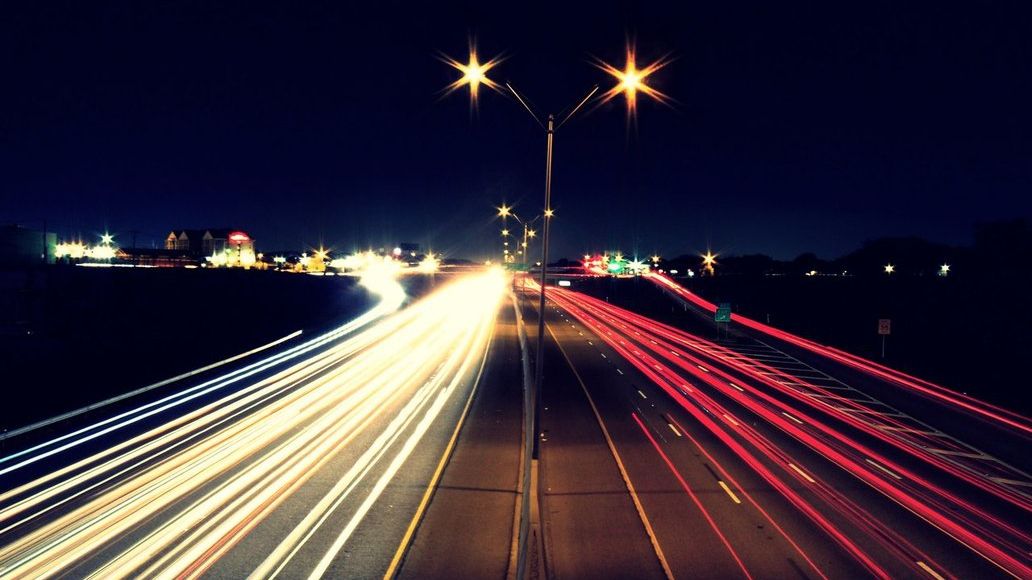 În cât timp ai putea traversa galaxia noastră dacă ai merge cu cea mai mare viteză din Univers