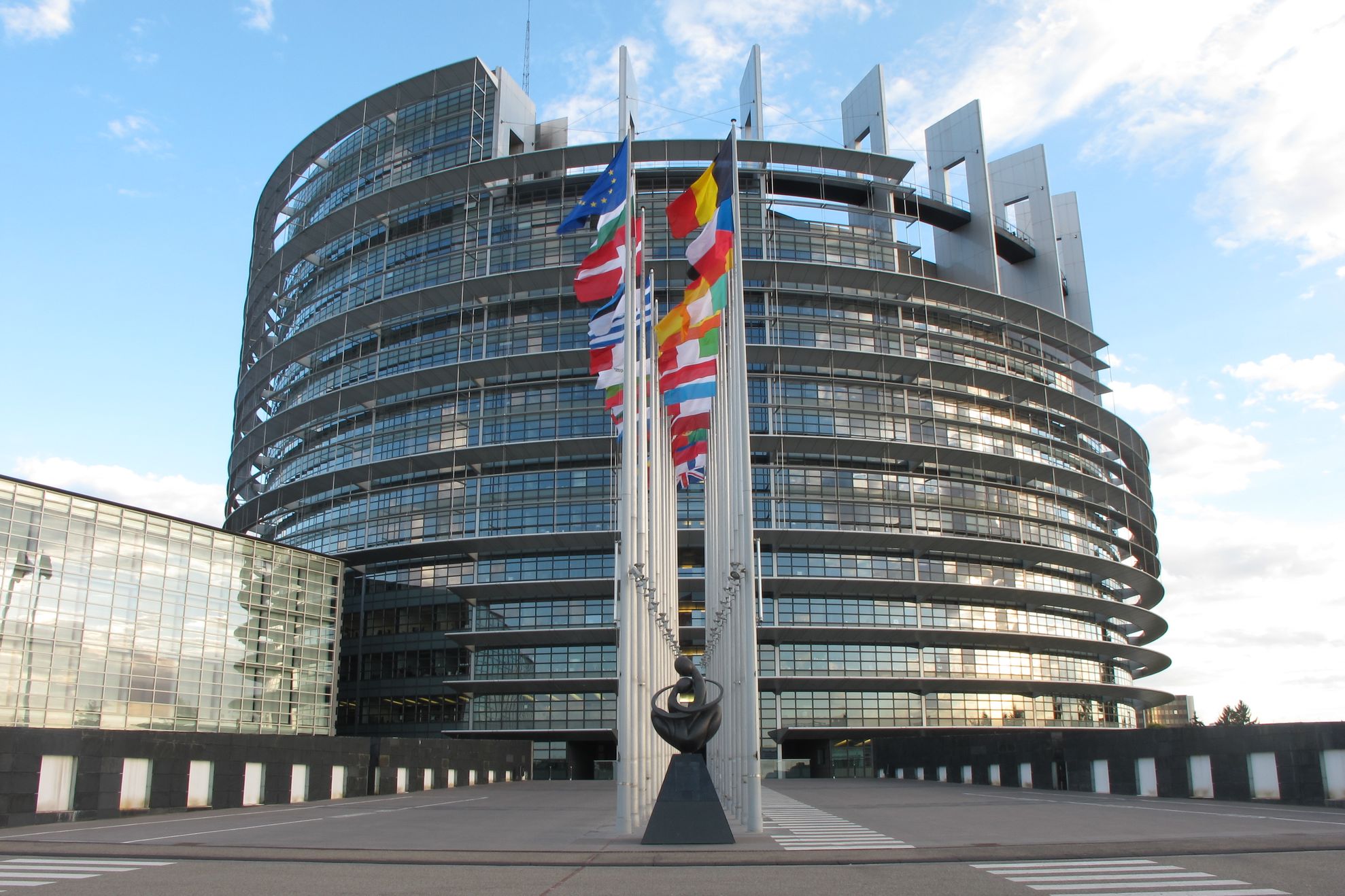 Cati romani sunt in Parlamentul European 