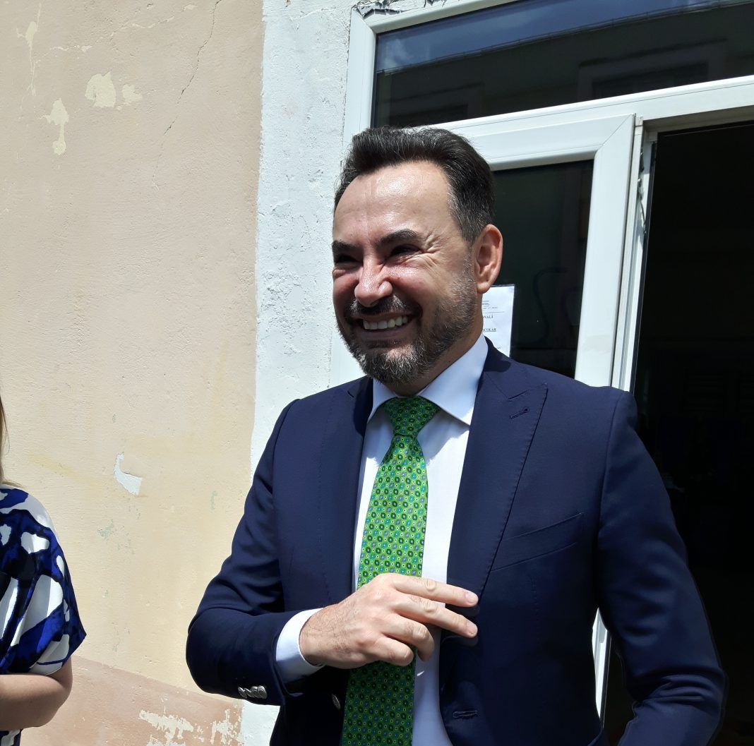 Primarul Aradului, Gheorghe Falcă, a demisionat din cauza lui Adrian Năstase