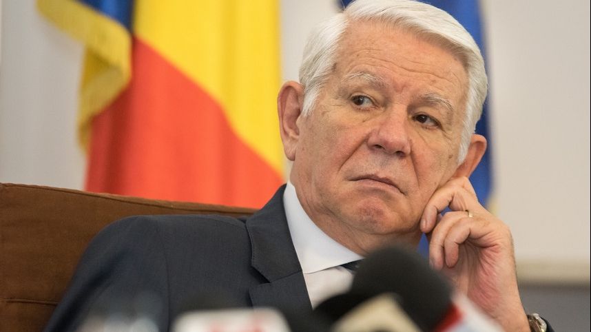 Meleșcanu ar putea pierde, astăzi, șefia Senatului. CCR a amânat de cinci ori luarea unei decizii