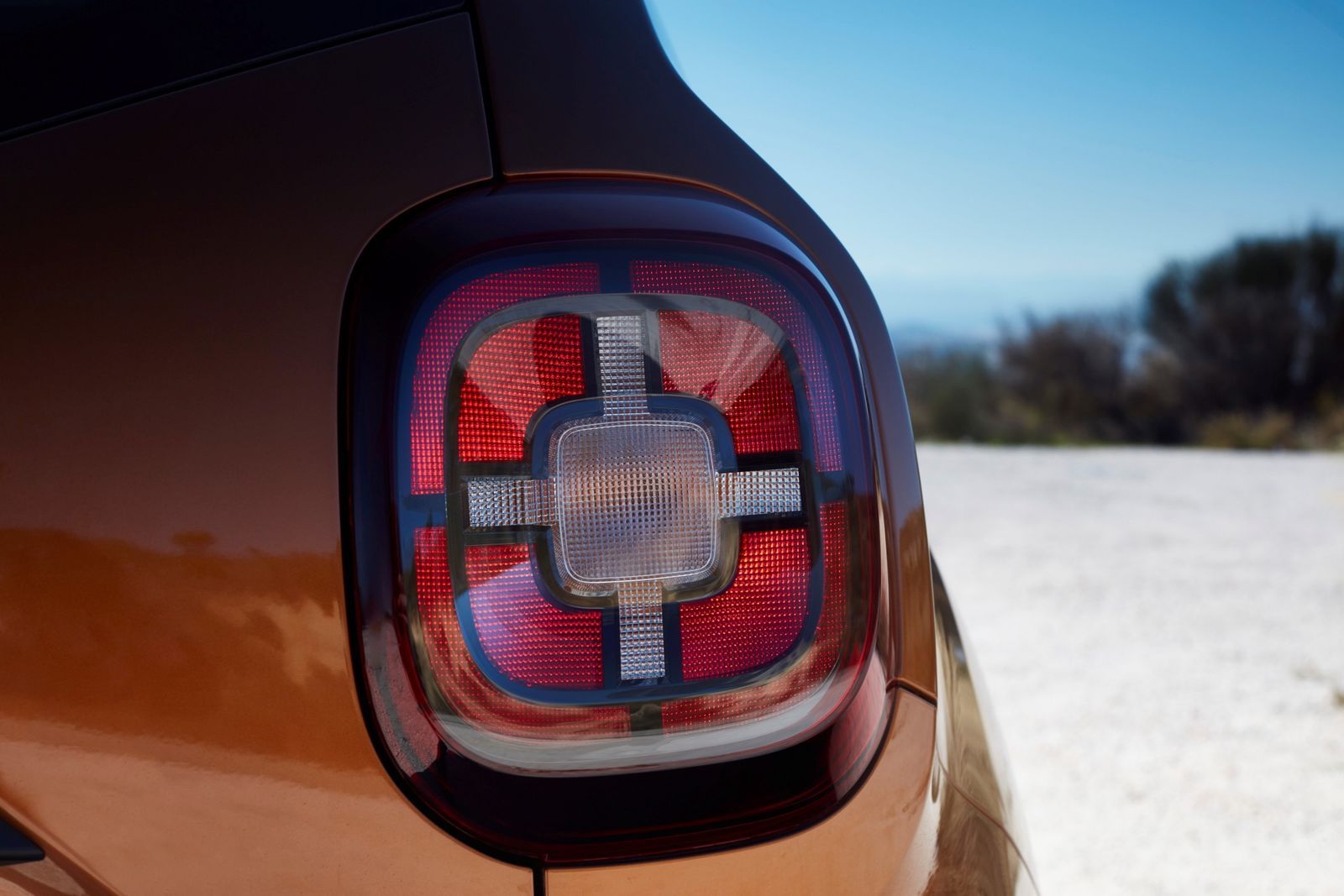 Dacia Duster connected by Orange, lansată în exclusivitate pentru Romania