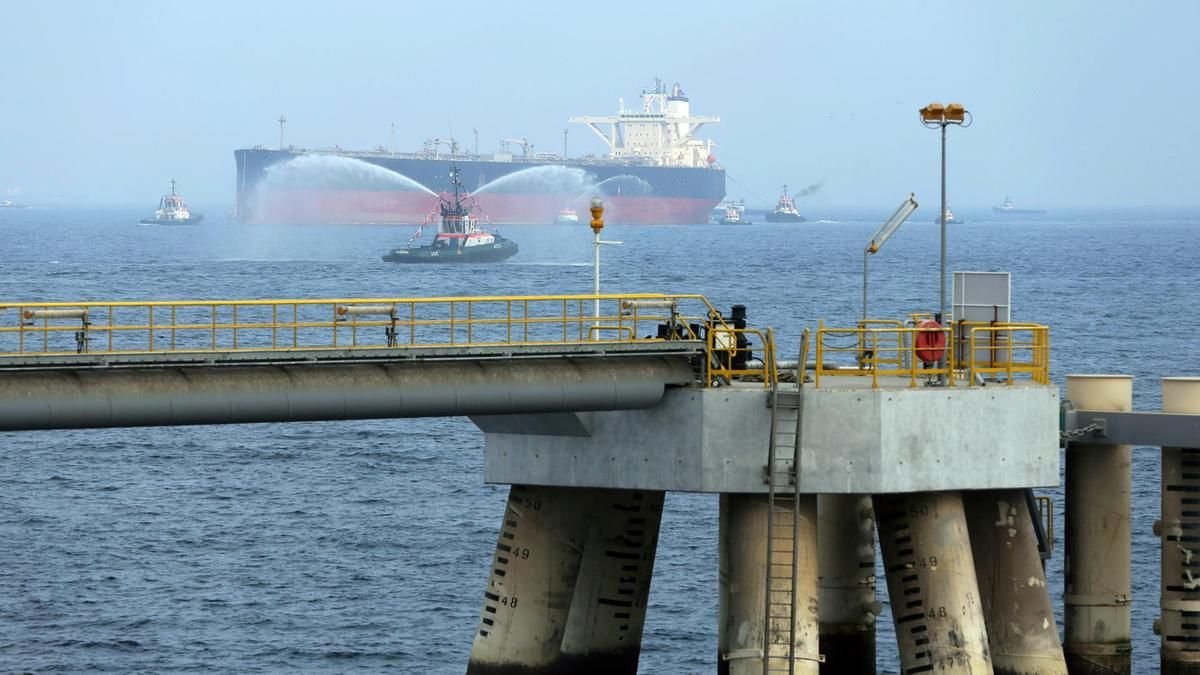 Petroliere sabotate aproape de coasta Emiratelor, într-un moment exploziv în regiune