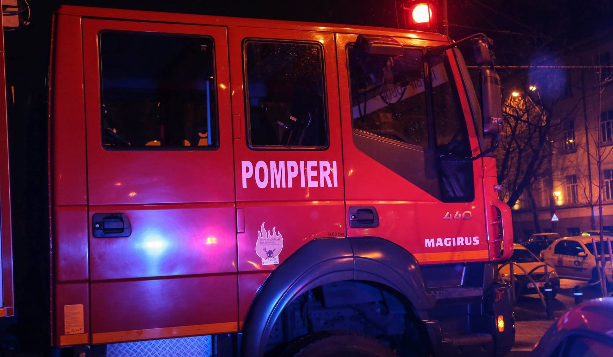 Țeavă de gaze, ruptă de o mașină. În urma exploziei, un restaurant a luat foc