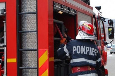 Incendiu devastator, duminică dimineața, în Capitală