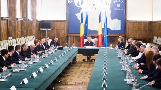 Guvernul dă OUG pentru papamobil
