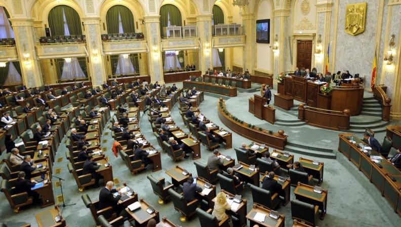Votarea moțiunii de cenzură se amână! PSD a lipsit de la vot