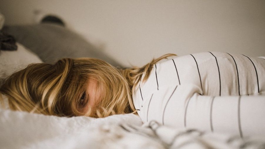 Cât de adevărat e că te poți trezi fără bună dispoziție. Studiul care vine cu toate detaliile