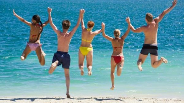 Părinții bugetari vor beneficia și ei de minivacanțe extinse