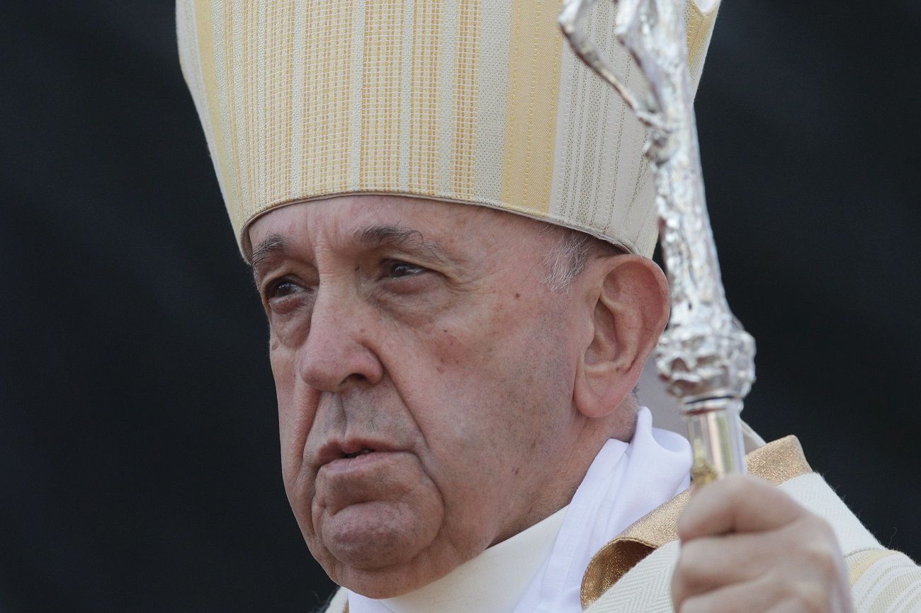 Ce a apărut pe cer la plecarea Papei Francisc din România
