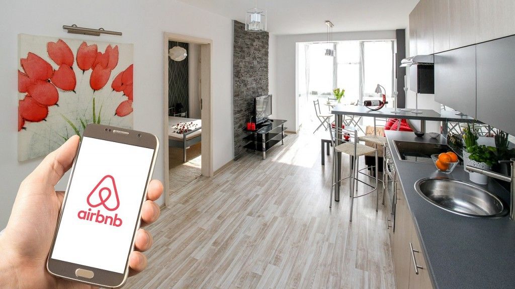 Peste 20 de mii de români au realizat venituri pe platformele de închirieri