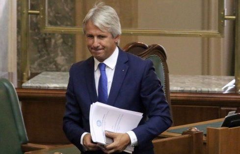 Teodorovici, anunţ-bombă pentru mari datornici, pot scăpa de jumătate din restanţe