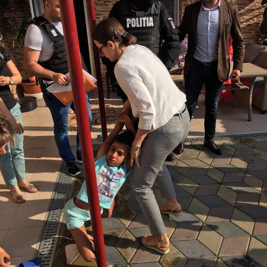 Marius Budăi:"Fetița este încă în România. Asistenții maternali au refuzat adopția"