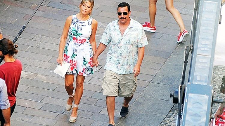Comedia cu Jennifer Aniston și Adam Sandler a doborât recordul de cel mai vizionat film pe Netflix