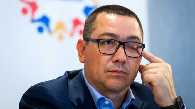 Victor Ponta îl felicită pe Mircea Geoană deși l-a exclus din partid pe vremea când conducea PSD