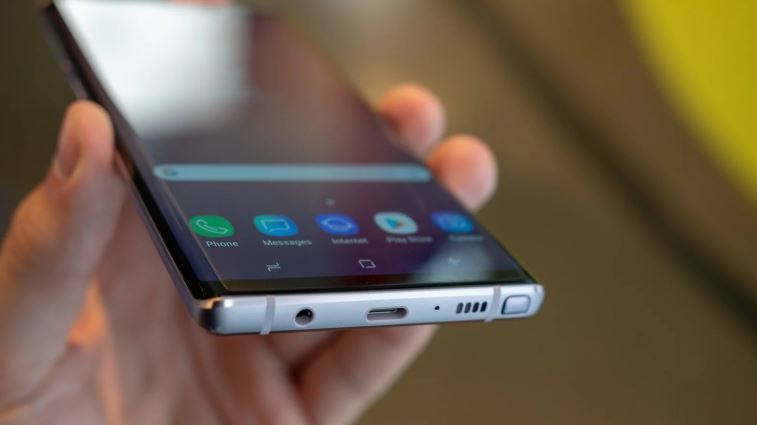 Se întâmplă pe cel mai nou telefon Samsung: ce schimbare radicală face producătorul