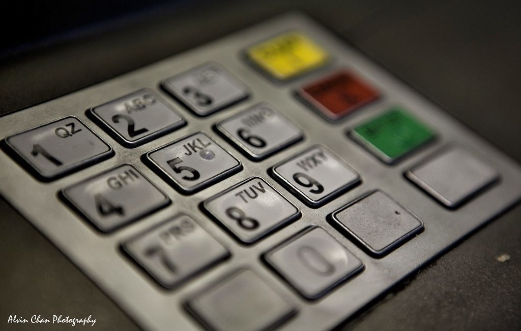 Iată cele mai proaste coduri PIN pe care le-ai putea folosi la telefon sau la card