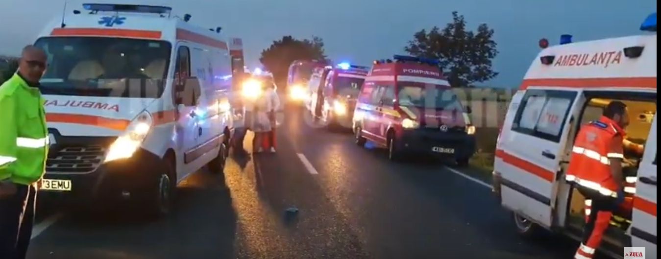 Carnagiu pe șosea în județul Constanța. Trei oameni au murit pe loc, 4 sunt în stare gravă  