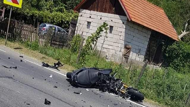 Accident mortal, în jud. Hunedoara: motocicletă, impact catastrofal cu un TIR