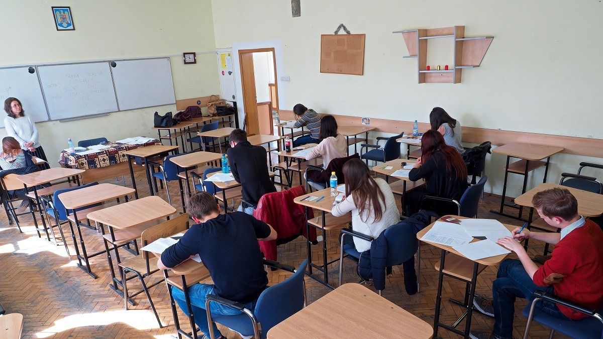 Cum trebuia rezolvate subiectele la matematică/istorie la bacalaureat?