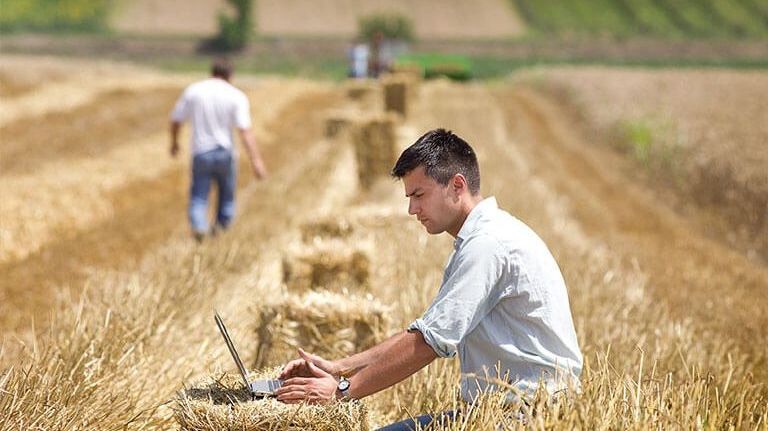 Mai multe organizații neguvernamentale derulează programe de promovare a liceelor agricole