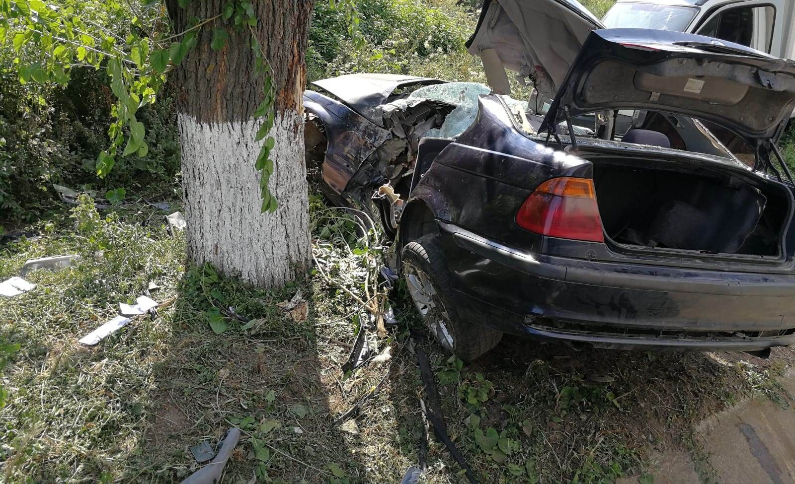 Accident cumplit, în Olt! Un mort și 5 răniți, după impactul cu un camion
