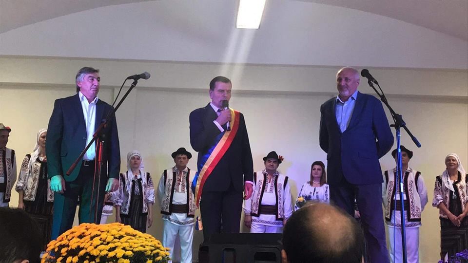 Scandal uriaş în judeţul Botoşani, un primar a murit pe treptele spitalului