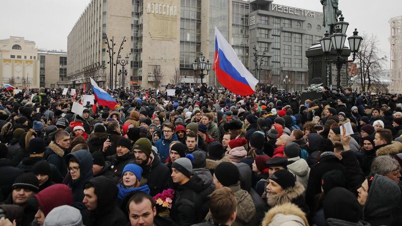 Protest în centrul Moscovei pentru alegeri locale corecte. Mai multe persoane au fost arestate