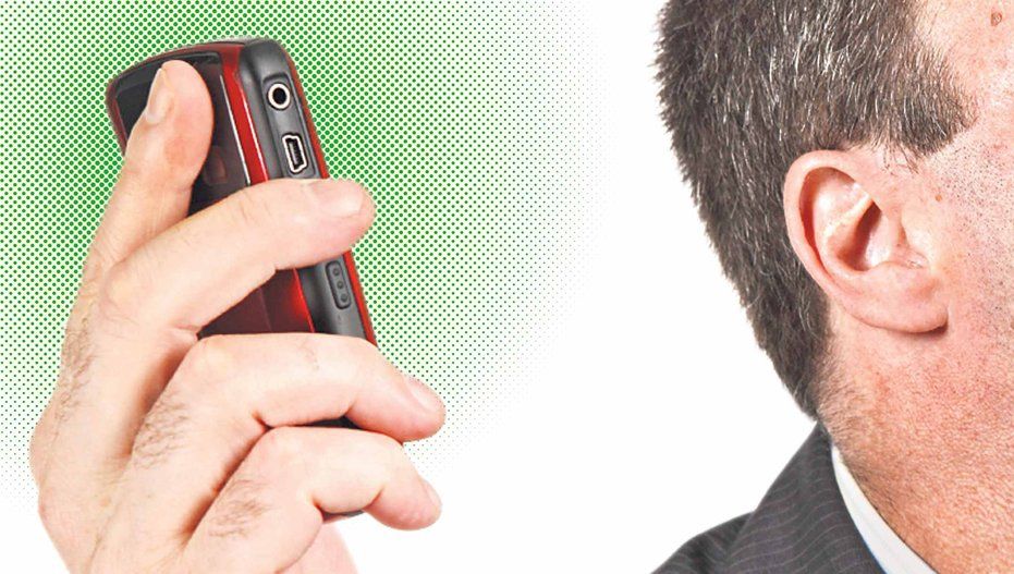 Radiațiile emise de telefoane au efecte mult mai slabe decât tot ce se speculează pe acest subiect