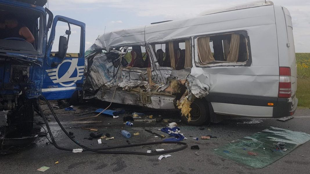 Accidentul din Olt, soldat cu 19 victime: Mobilizare generală, după apelul disperat al medicilor
