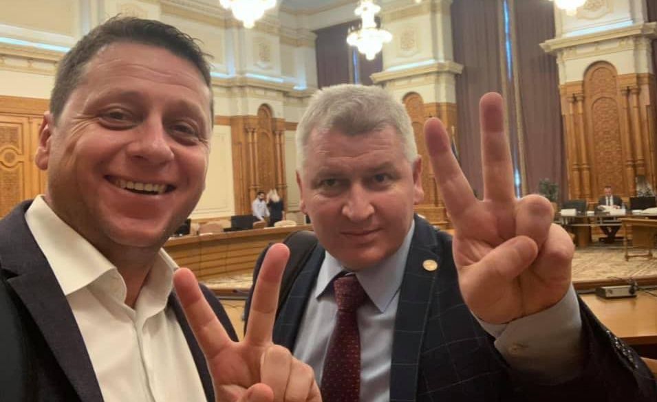 Proiect PNL: Condamnații definitiv pentru fapte de corupție, fără “pensii speciale”