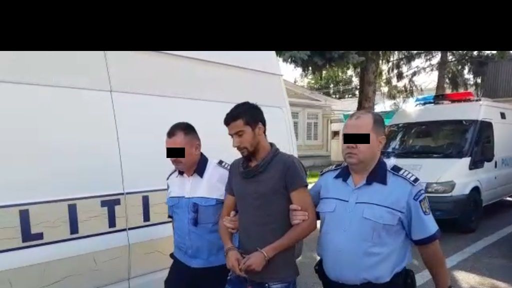VIDEO Bărbatul acuzat că a omorât o fetiță de 2 ani a primit 30 de zile de arest