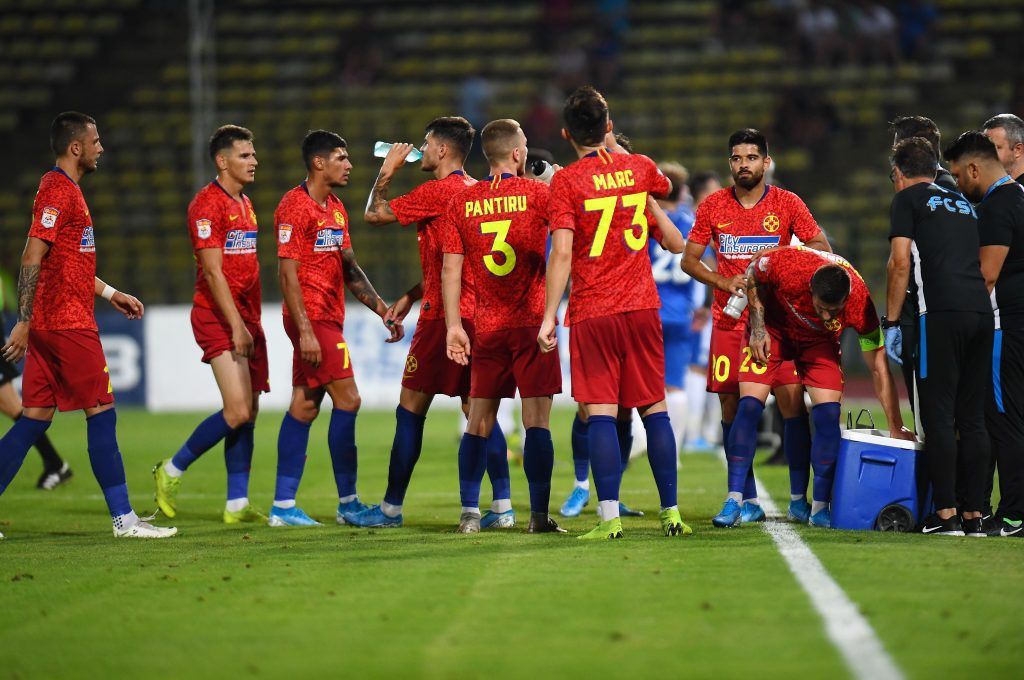 Contract desfăcut după o lună! Jucătorul care pleacă de la FCSB