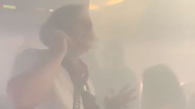 Alertă la bordul unui avion, din cauza fumului