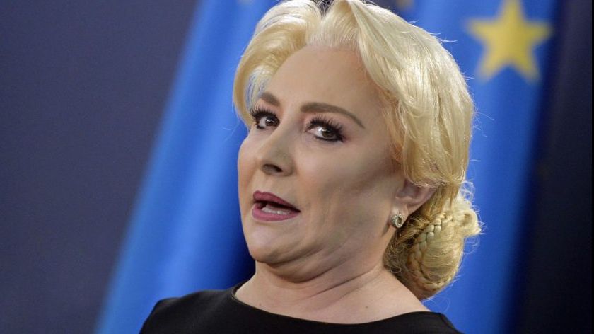 Dăncilă, huiduită și la Sărbătoarea borșului din Jurilovca, după porția de insulte de pe litoral