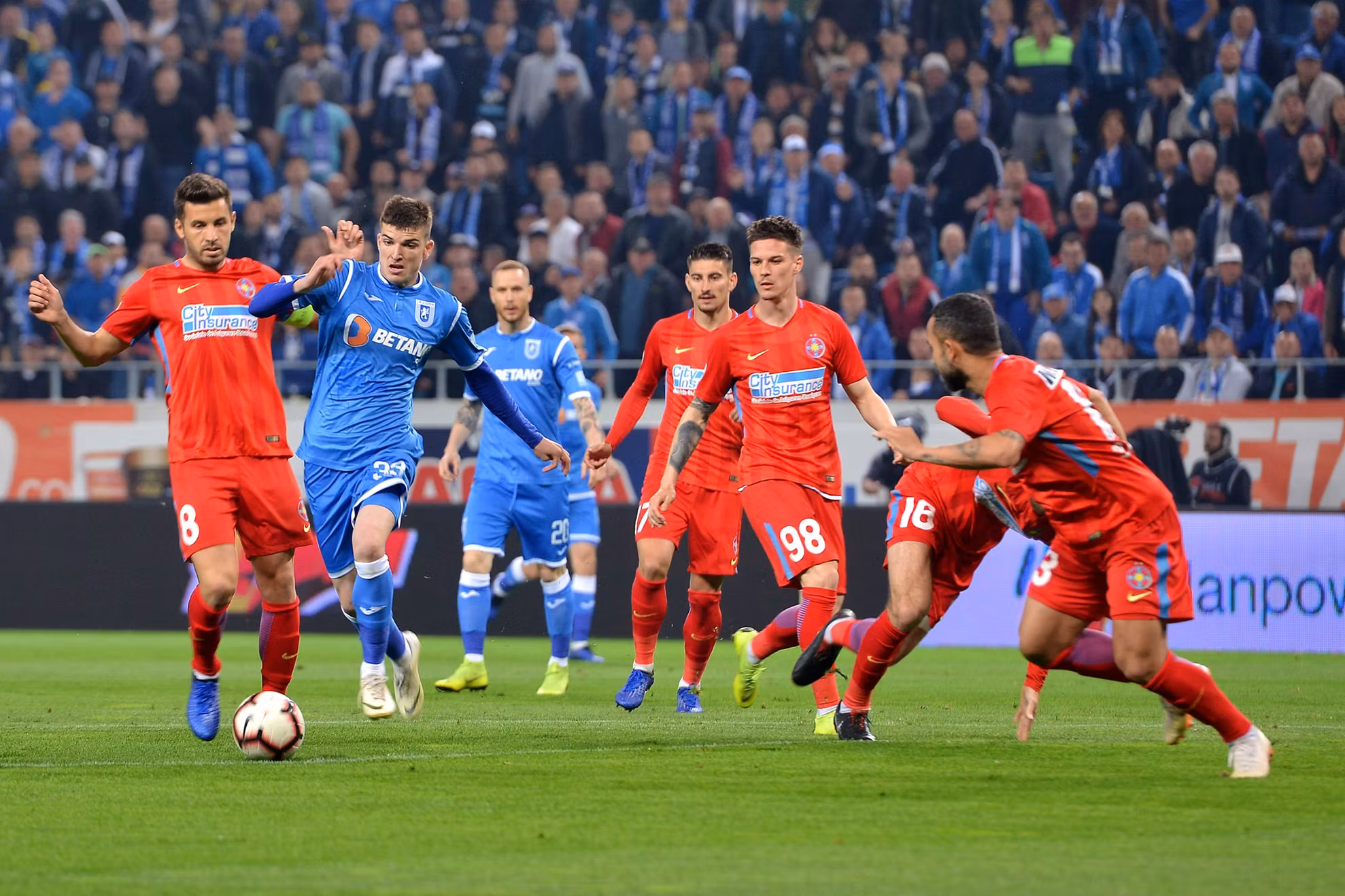 VIDEO | FCSB dă lovitura la Craiova! Gol la debut pentru Tsoumou! Oltenii n-au șutat pe poartă