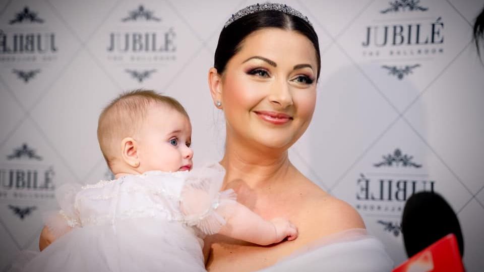 Gabriela Cristea, internată de urgență la spital cu fiica ei