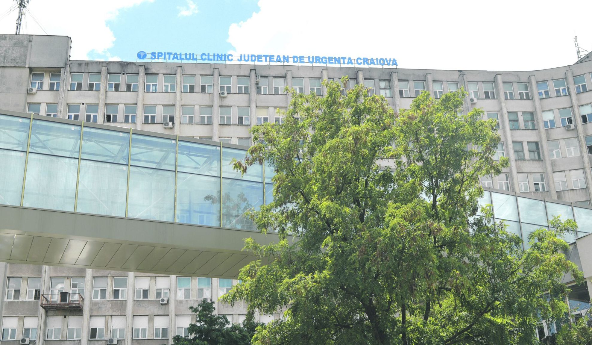 Încă un caz șocant! A murit pe scările spitalului, imediat după ce a fost externat