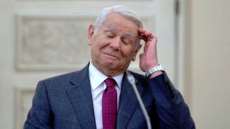 Președintele Senatului, declarații contradictorii. Meleșcanu nu știe cu cine să voteze