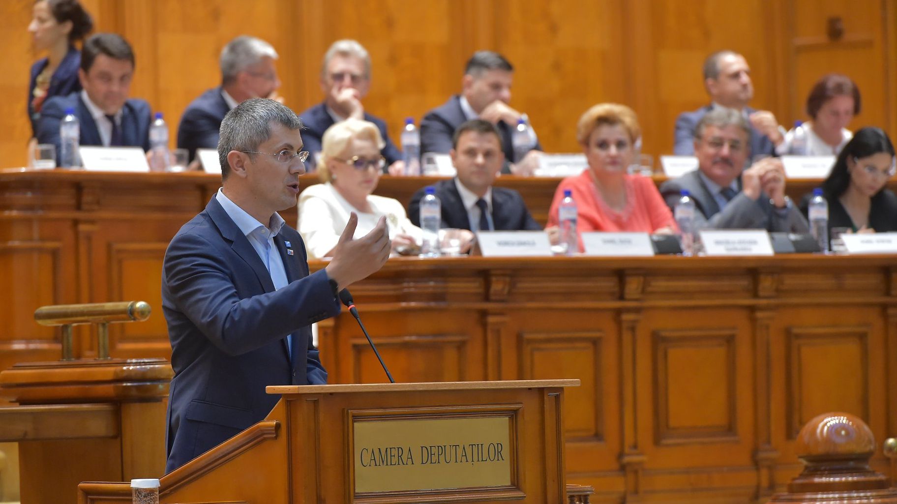 Dan Barna vrea demisia Vioricăi Dăncilă