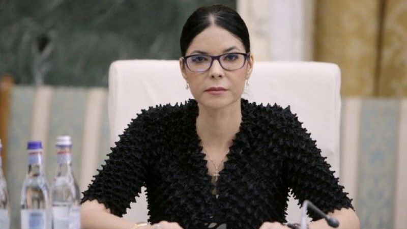 Ana Birchall voia să spioneze pentru americani. Fosta consilieră a lui Bolojan s-a oferit să lucreze pentru CIA