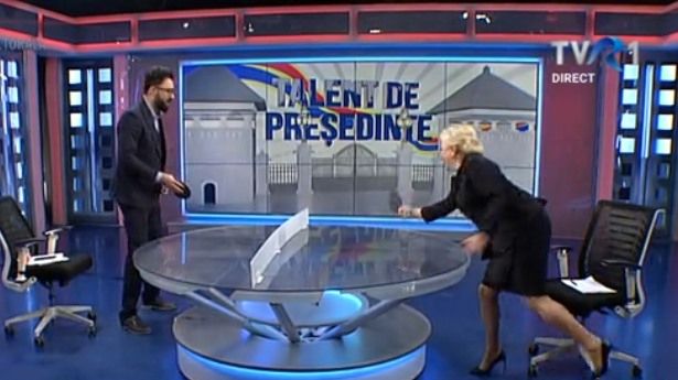 VIDEO Dăncilă, ping pong pe tocuri, în direct la televiziune!