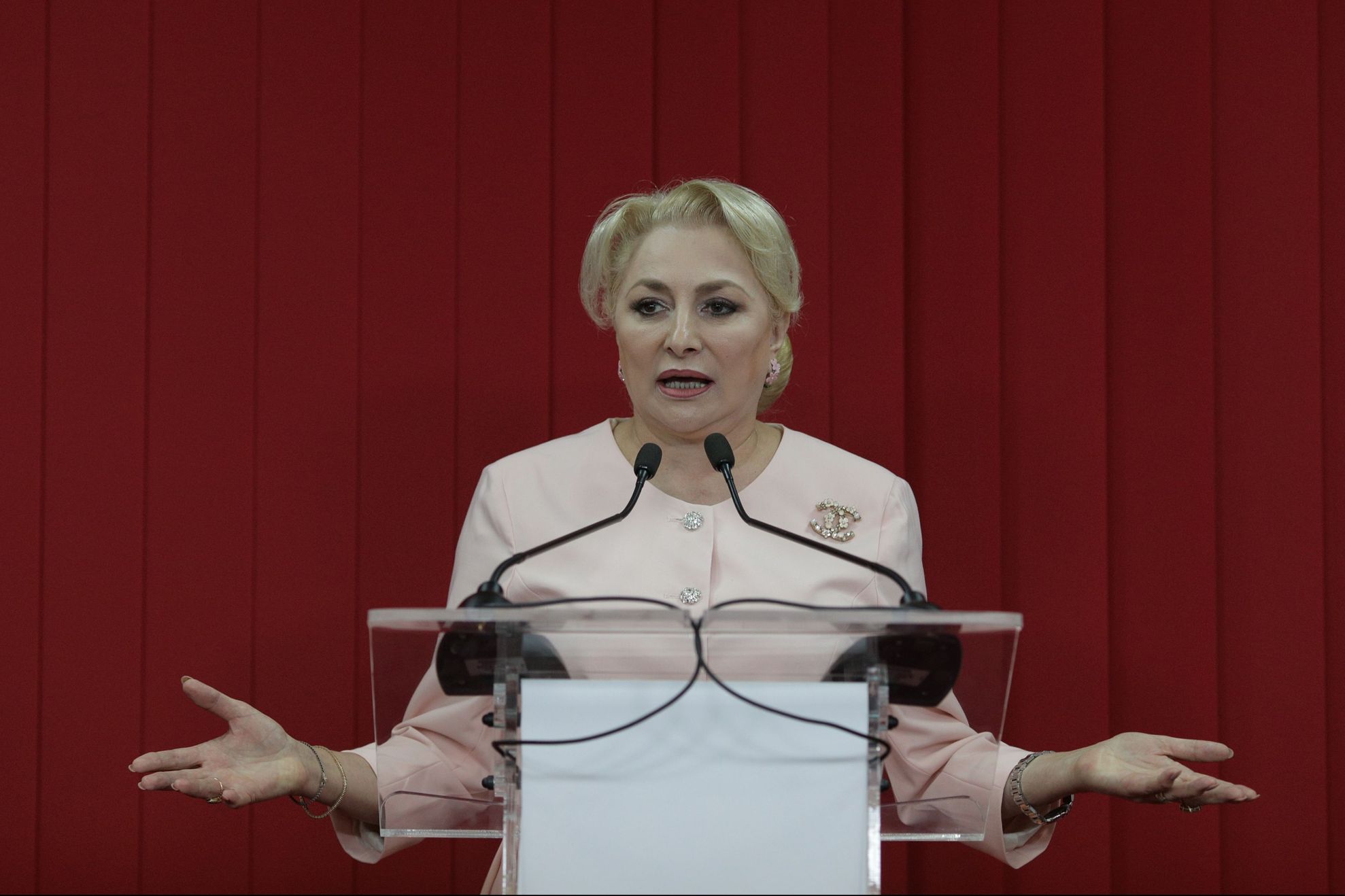 Dăncilă nu se dă dusă de la Palat! A mai convocat o ședință pentru astăzi
