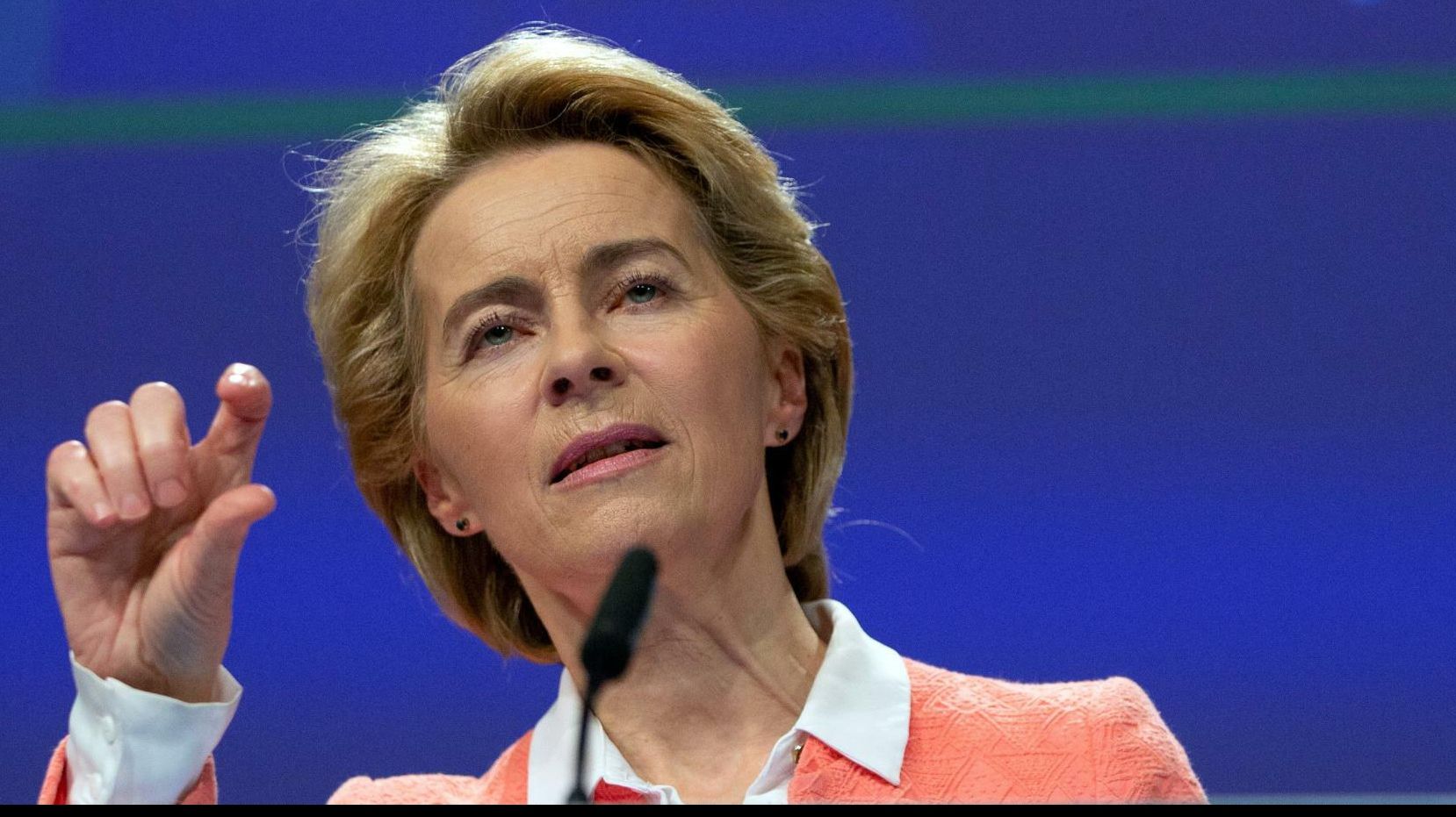 Cearta pe comisarul european, tranșată de Von der Leyen: „Candidatul trebuie acceptat de Iohannis”