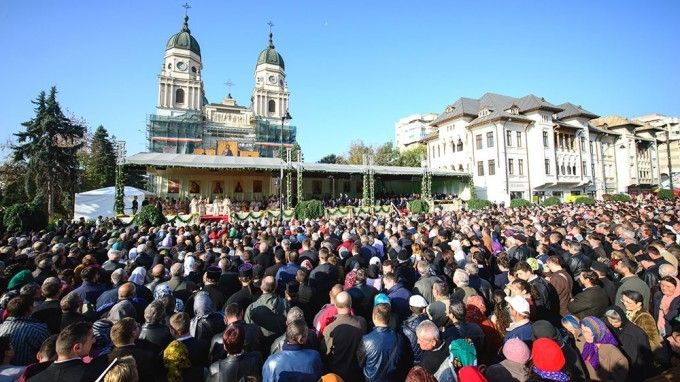 Zeci de pelerini au ajuns la spital, în prima zi la Sfânta Parascheva