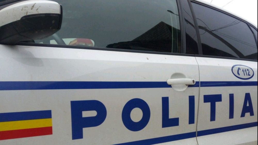 Un agresor sexual a luat o fetiță de 13 ani în mașină. Copila a scăpat cu o minciună